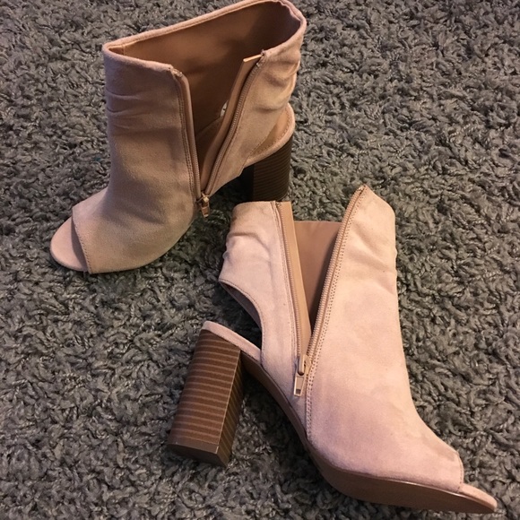 Peep toe booties - Picture 2 of 8